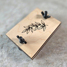 Load image into Gallery viewer, Flower Press